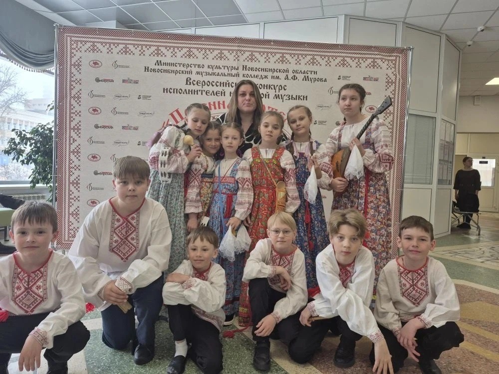 «ЗАДОРИНКА» НА КОНКУРСЕ В НОВОСИБИРСКЕ.